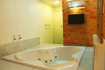 New Dhunas Motel - Adult Only