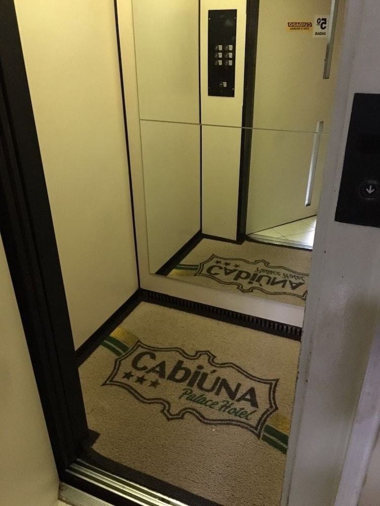 Cabi�na Palace Hotel