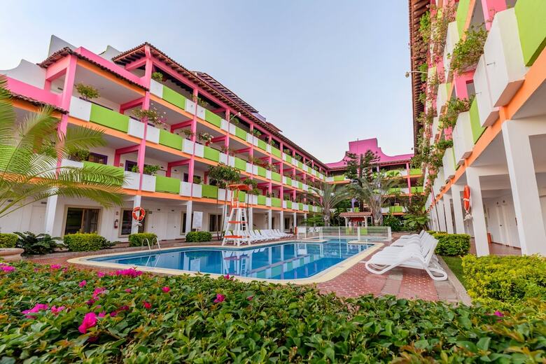 Hotel Decameron Los Cocos