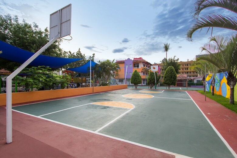 Hotel Decameron Los Cocos