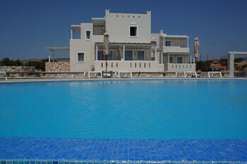 Aparthotel Pyrgaki Sun & Moon Luxury Suites