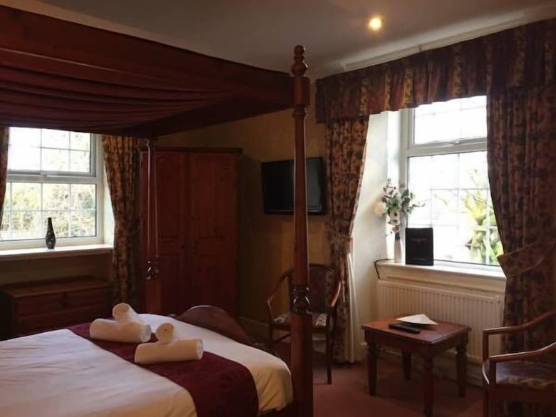 Alder House Hotel