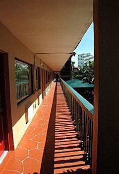 Ft. Lauderdale Beach Resort Hotel & Suites