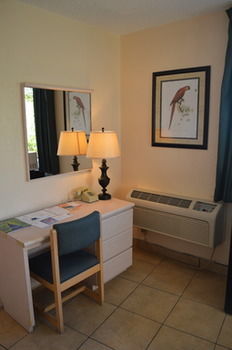 Ft. Lauderdale Beach Resort Hotel & Suites