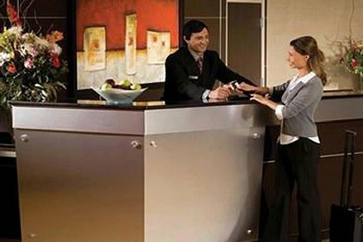 Hotel Cambria Suites