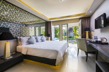 Hotel Segara Village