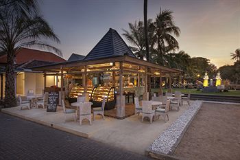 Hotel Segara Village