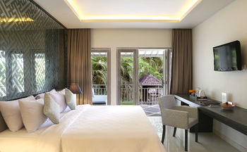 Hotel Segara Village