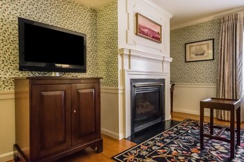 Admiral Fell Inn, An Ascend Hotel Collection Member