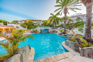 Hotel Pineapple Beach Club
