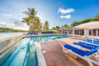 Hotel Pineapple Beach Club