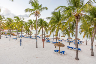 Hotel Pineapple Beach Club