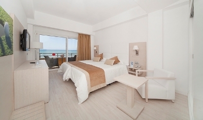 Hotel Pure Salt Garonda