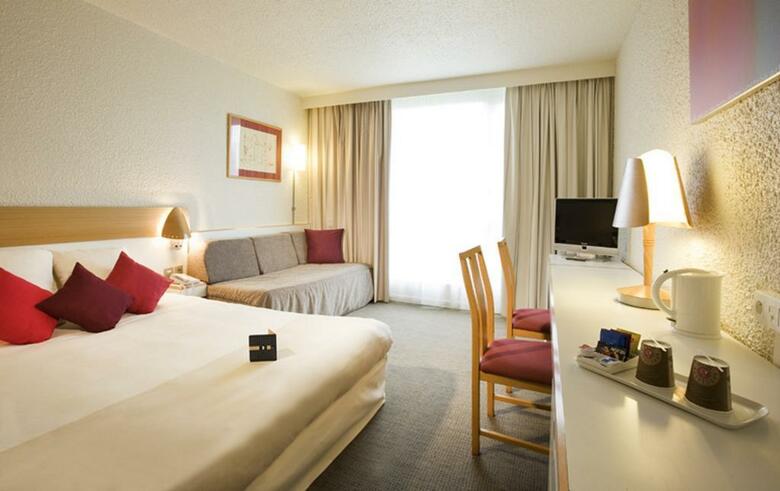 Hotel Novotel Creteil Le Lac