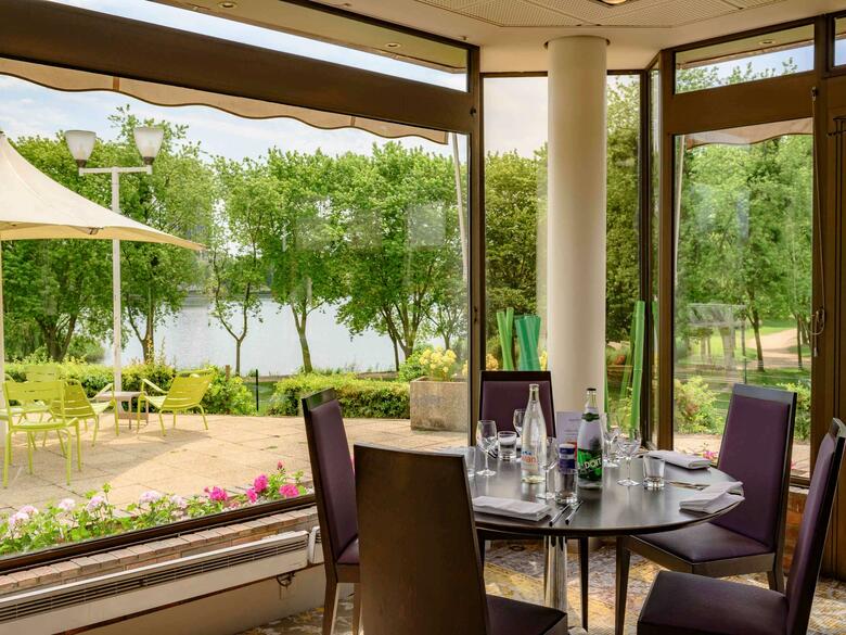 Hotel Novotel Creteil Le Lac