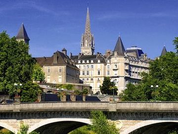 Hotel Mercure Pau Palais Sports