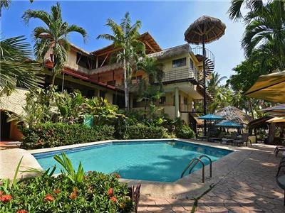 Canciones Del Mar Hotel