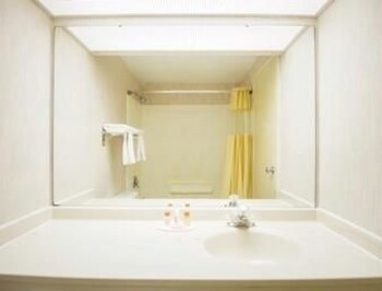 Hotel Days Inn Milan Sandusky South