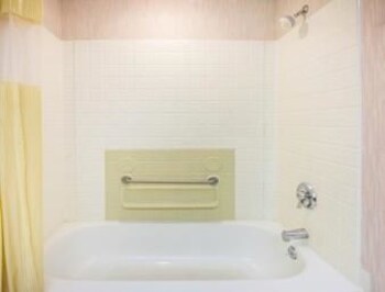 Hotel Days Inn Milan Sandusky South