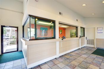 Motel 6 Houston - Baytown East