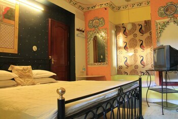 Hotel Udai Niwas On Lake Pichola