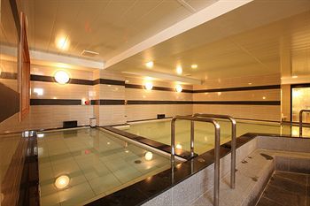 Albergue Sauna & Spa Hotel Avinel