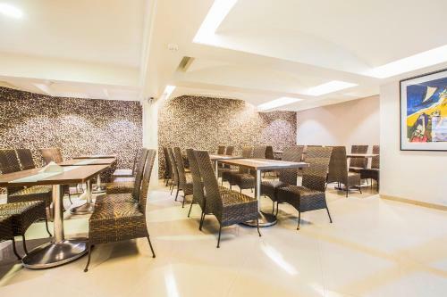 Fabhotel Savoy Suites Mumbai Airport