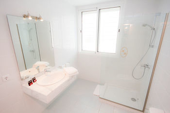 Morito Beach Apartments