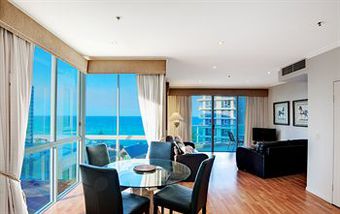 Hotel Pacific Views Resort