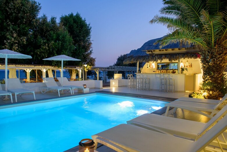 Hotel Alesahne Beach