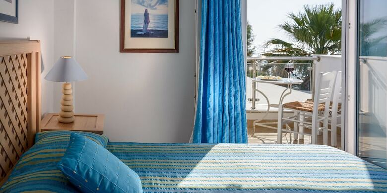 Hotel Alesahne Beach
