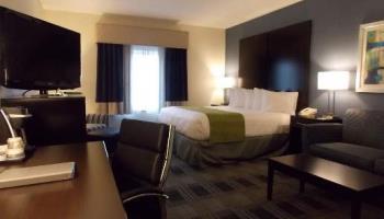 Holiday Inn Express Hotel & Suites Hartford Convention Ctr Area