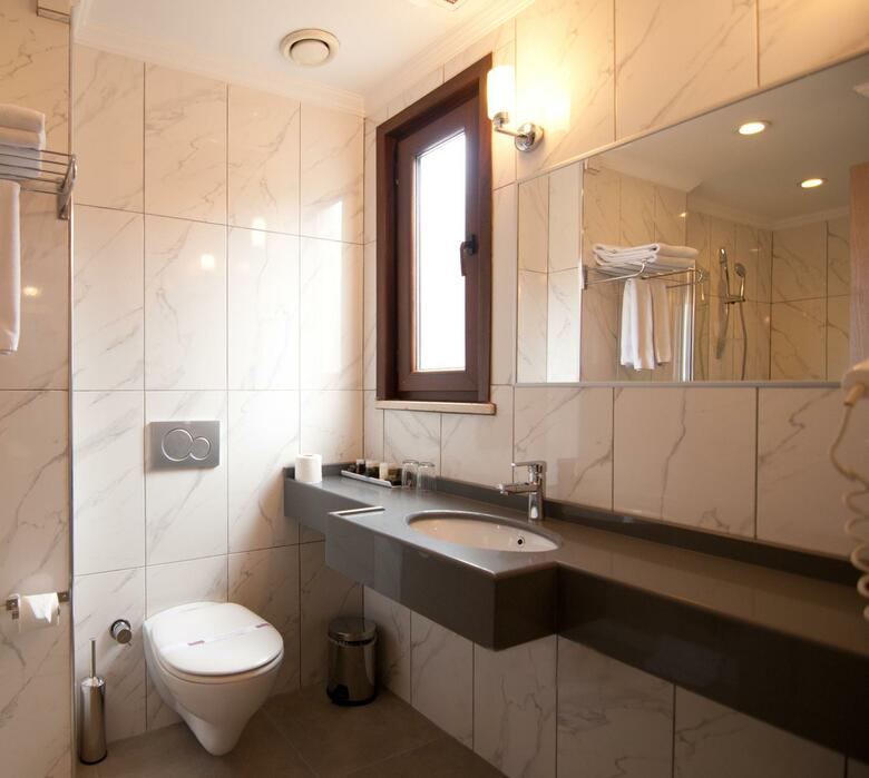Perapolis Hotel