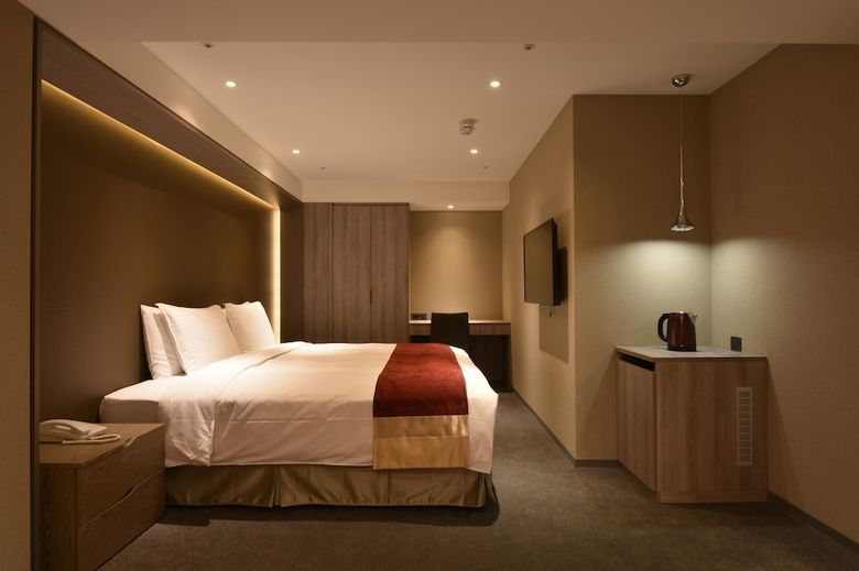 Green World Hotels Zhongxiao