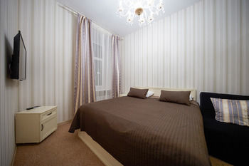 Avenue Hotel