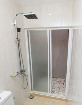 Hostal Royal Pearl Inn