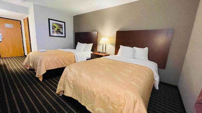 Hotel Roadstar Inn