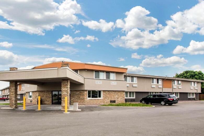 Hotel Roadstar Inn
