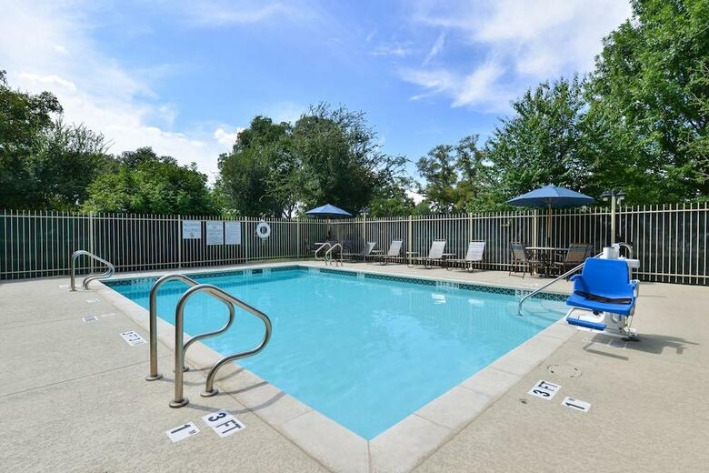 Holiday Inn Express Hotel & Suites Austin - Sunset Valley