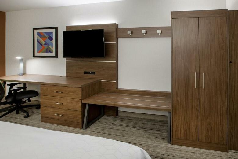 Holiday Inn Express Hotel & Suites Austin - Sunset Valley