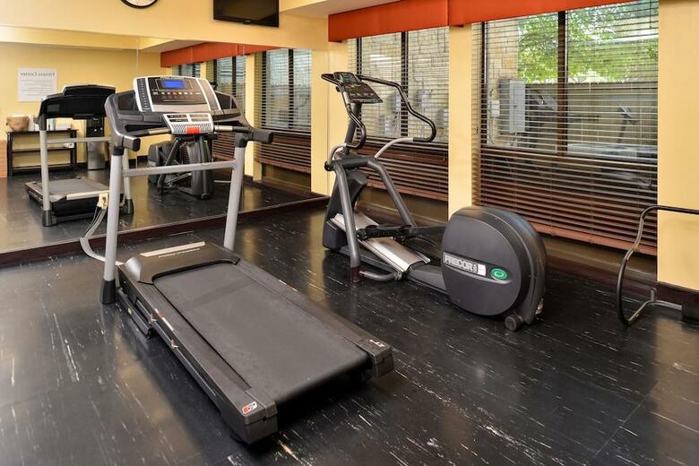 Holiday Inn Express Hotel & Suites Austin - Sunset Valley