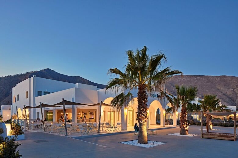 Aqua Blue Hotel