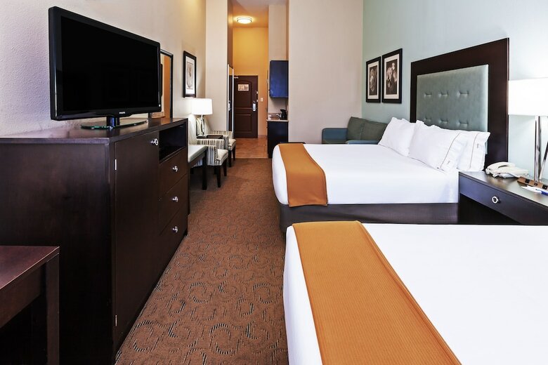 Holiday Inn Express Hotel & Suites Victoria