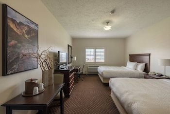 Hotel The Landmark Inn & Suites