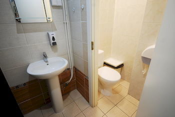 Albergue Landmark City Hotel