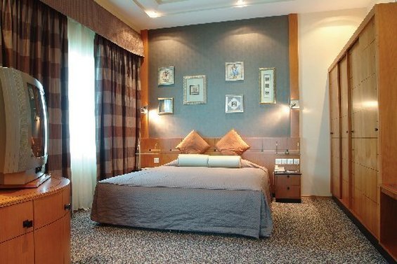 Elite Suites Hotel