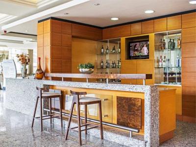 Hotel Astron Su�tes S�o Jos� Dos Pinhais