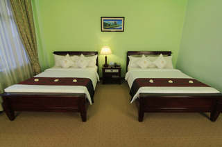 Ree Hotel