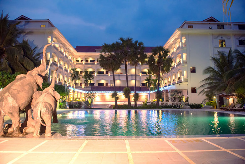 Ree Hotel