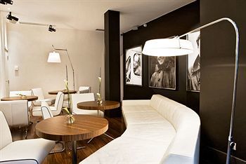 Le Grand Balcon Hotel